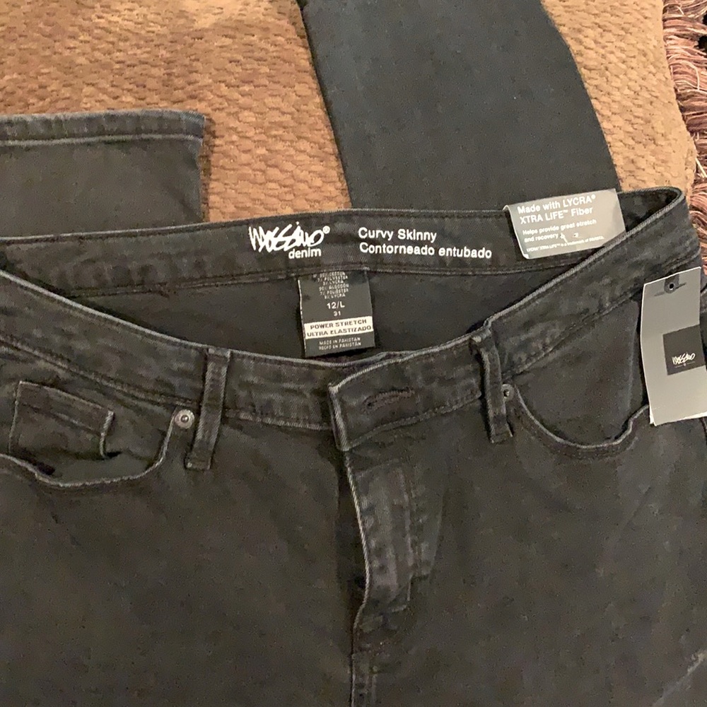 Curvy skinny jeans